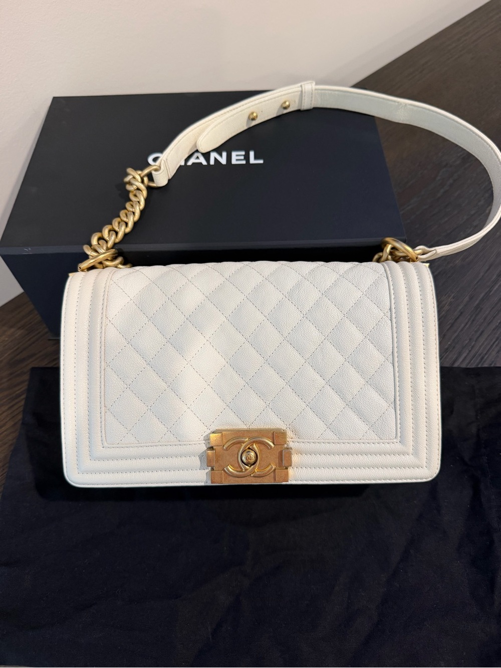 CHANEL Cream Quilted Leather Shoulder Bag with Gold Hardware